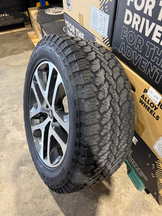 Genuine Land Rover Discovery 5 Style 5095 20" Alloy Wheels & Off Road Tyres