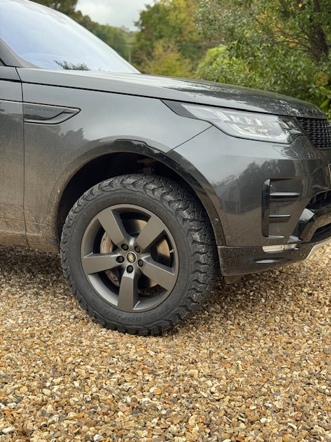 Genuine Land Rover Discovery 5 Style 5098 20" Alloy Wheels & Off Road Tyres
