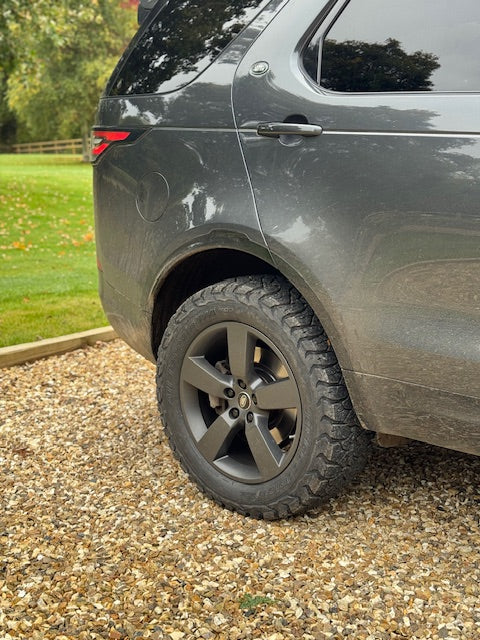 Genuine Land Rover Discovery 5 Style 5098 20" Alloy Wheels & Off Road Tyres