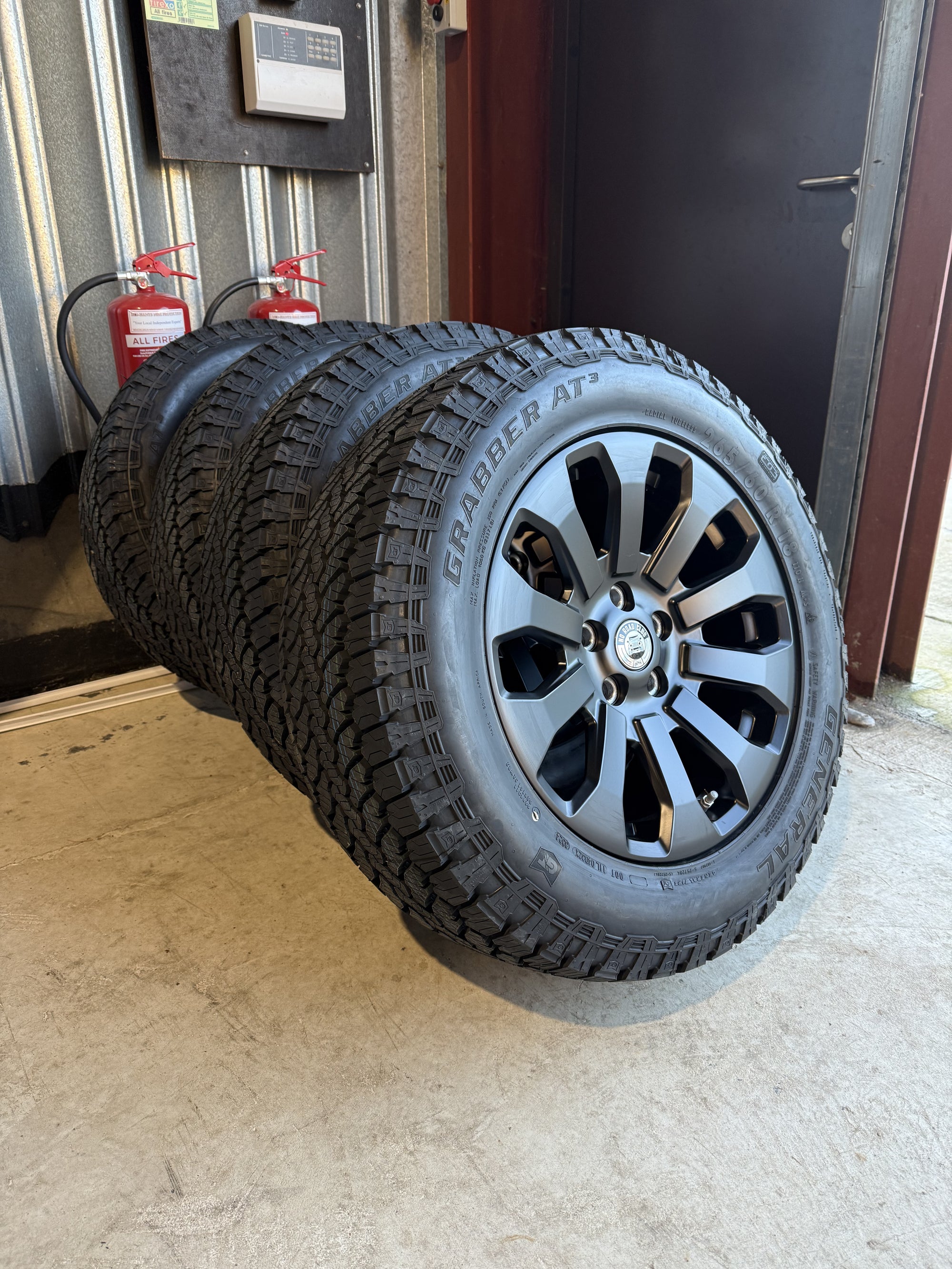 NRC-1 18" Land Rover Discovery 4 Off Road Alloy Wheels &amp; Tyres